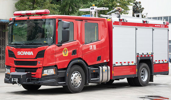 Xe cứu hỏa bằng bồn nước SCANIA 4000 lít với thiết bị cứu hộ