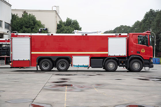 Xe cứu hỏa hạng nặng SCANIA 25 tấn với 10000L / phút.
