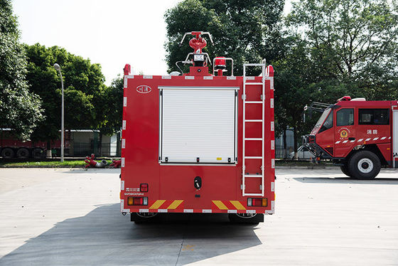 ISUZU 4000Kgs Bột hóa chất khô Xe cứu hỏa đặc biệt với cabin hàng Doube
