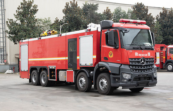 Xe tải chữa cháy hạng nặng của Mercedes Benz Cấp nước cho các tòa nhà cao